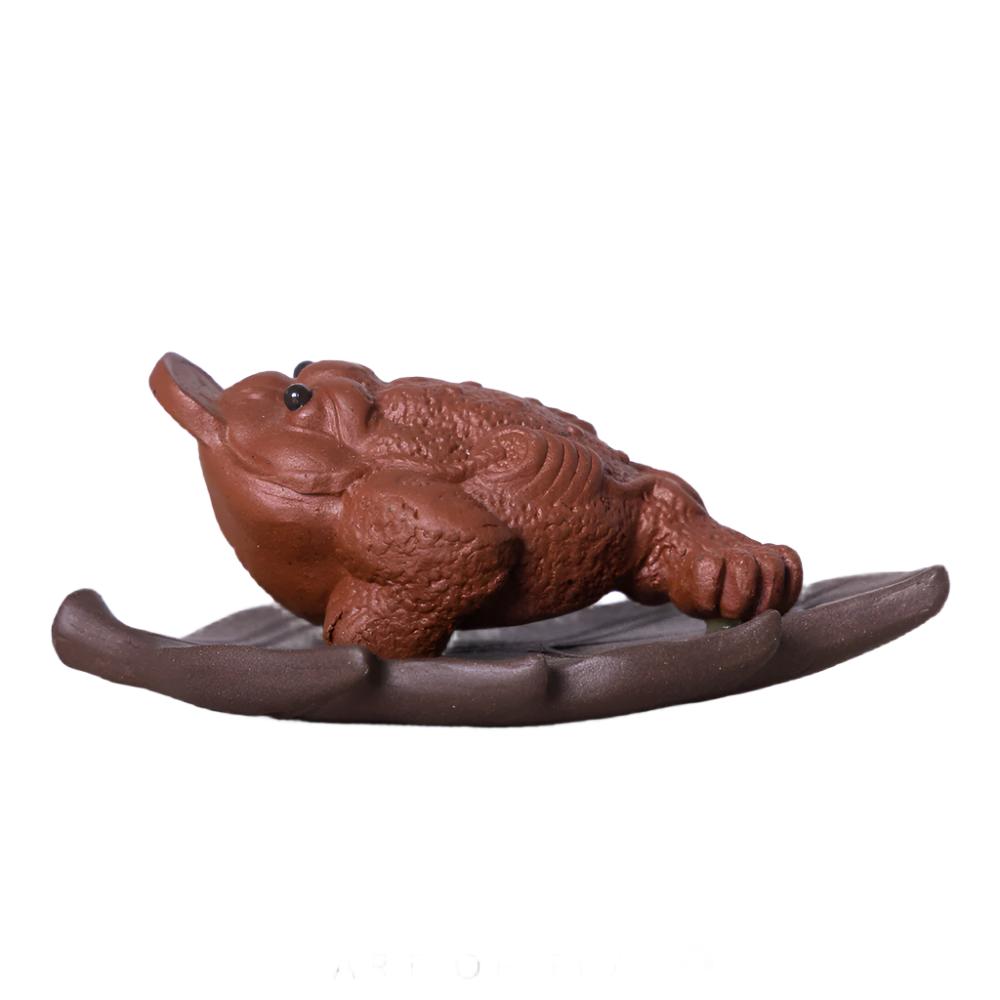 Tea Pet Toad on a Leaf, 3 cm