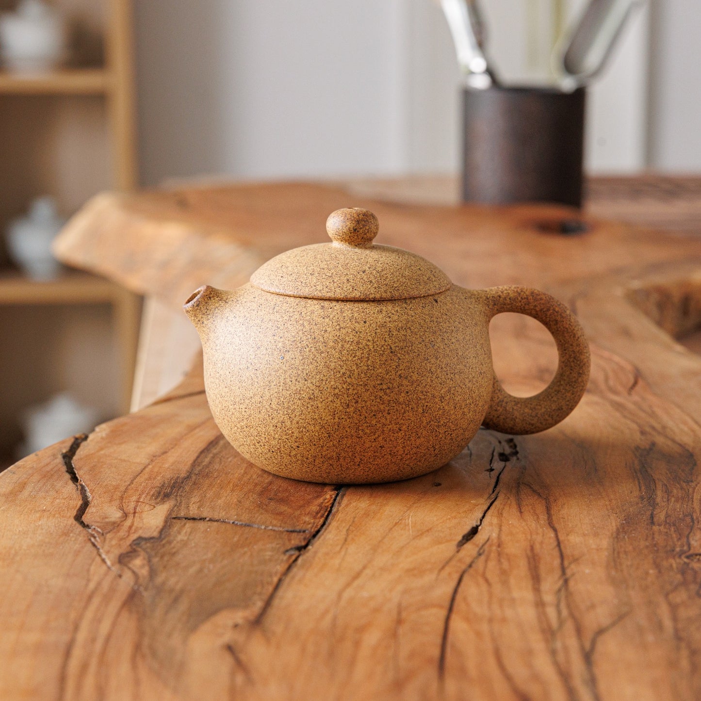 Xi Shi Duan Ni Yixing Teapot, 115 ml
